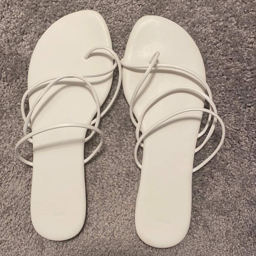 SHEIN Minimalist Thin Strap Thong Sandals